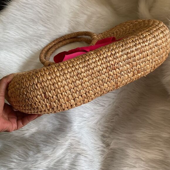 Rattan Beach Tote with Bow - Picture 6 of 8